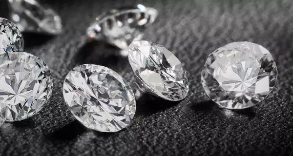 Mitos dan Fakta Tentang Berlian yang Harus Anda Ketahui
